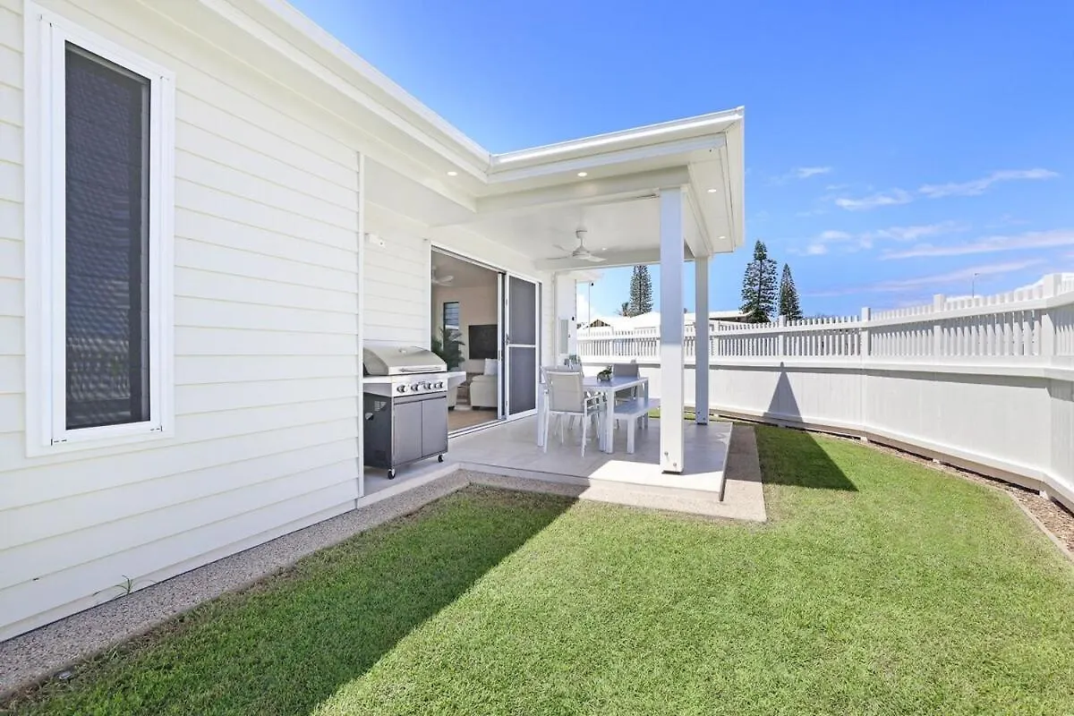 2Min Walk To Esplanade - Perfect Bargara Escape Villa Holiday home
