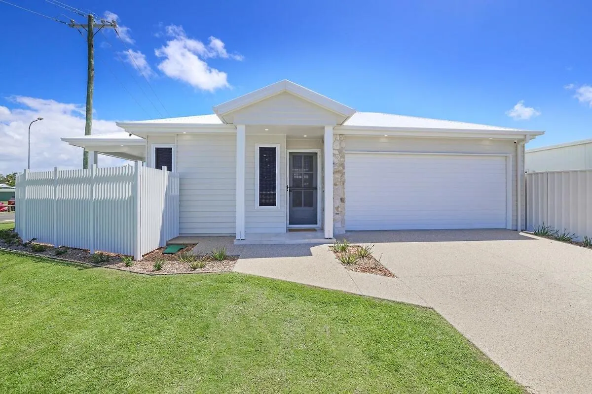 2Min Walk To Esplanade - Perfect Bargara Escape Villa